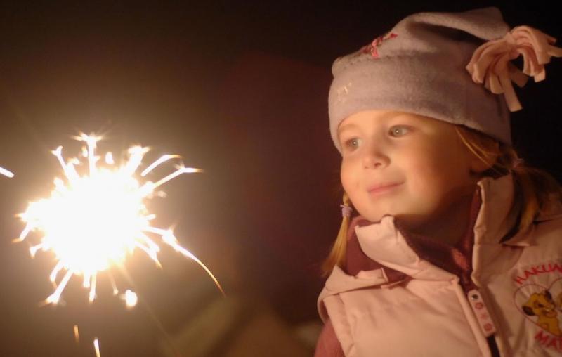 Ура, каникулы! Пиротехника, которую можно запускать с детьми - Северо-Курильск | severo-kurilsk.salutsklad.ru